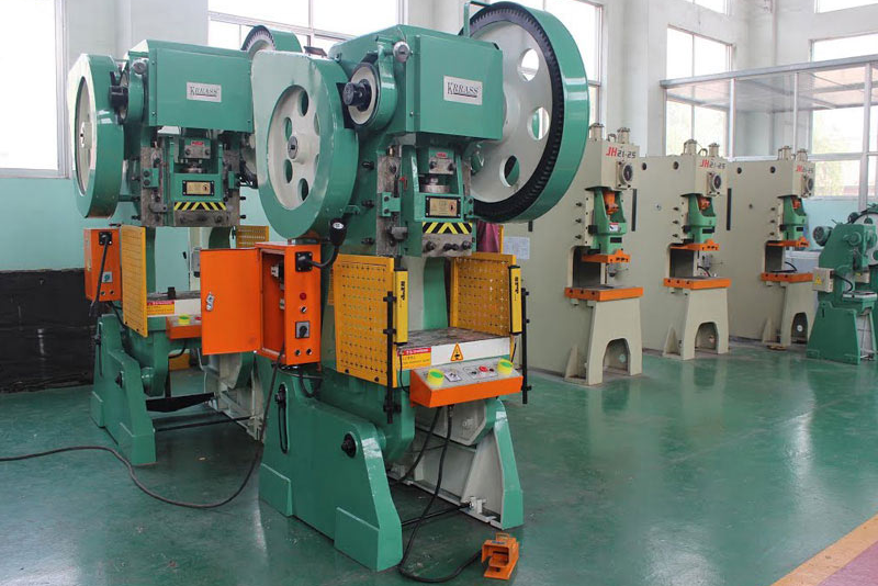 Máy dập thủy lực giá rẻ